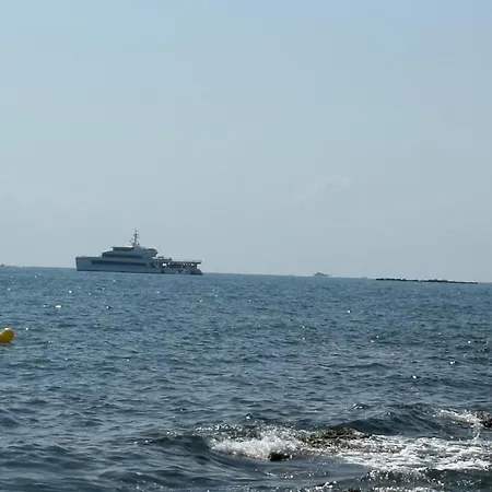 3 Pieces Plein Vieil Διαμέρισμα Αντίμπ